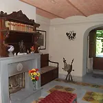 Vila Salaiole *